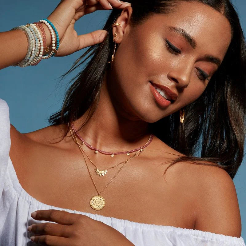 Summer Stunners: Must-Have Gold Jewelry for a Sun-Kissed Look