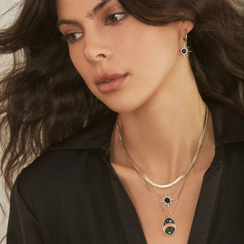 How to Incorporate Gemstones into Your Winter Holiday Look