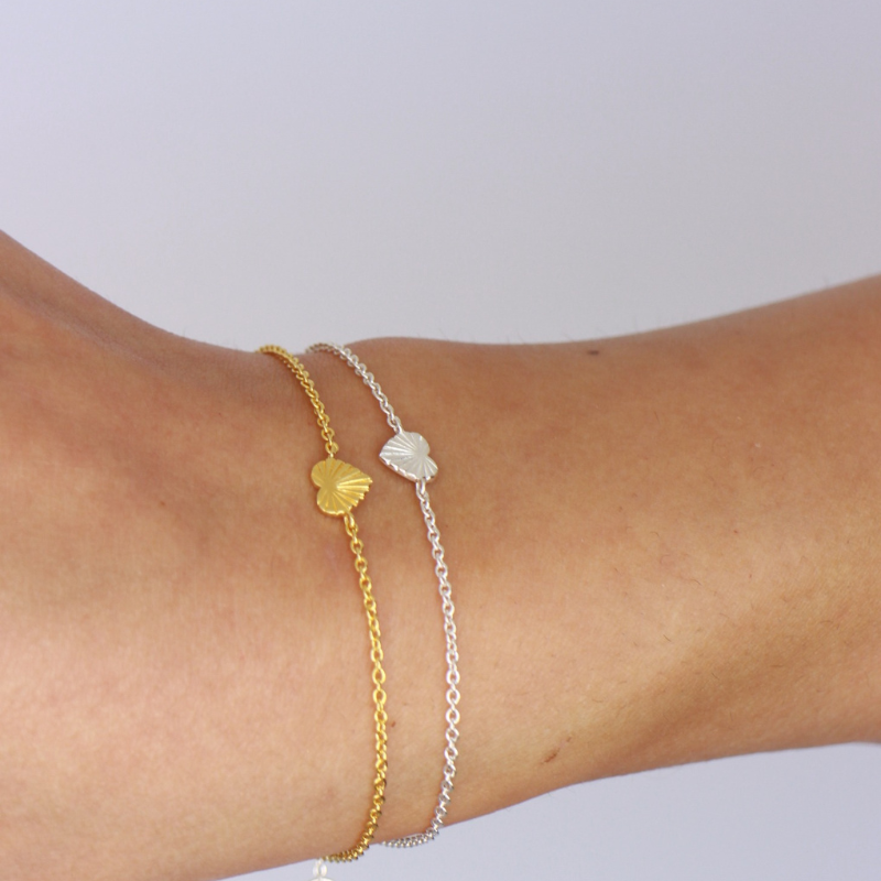 tashi delicate gold heart bracelet