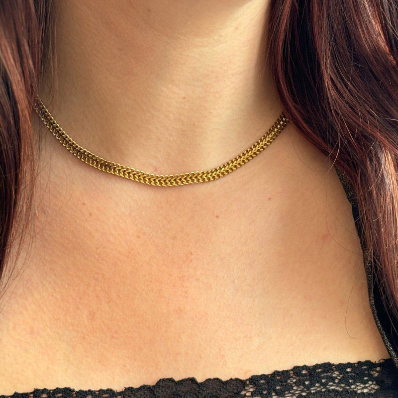 aahana palma gold necklace