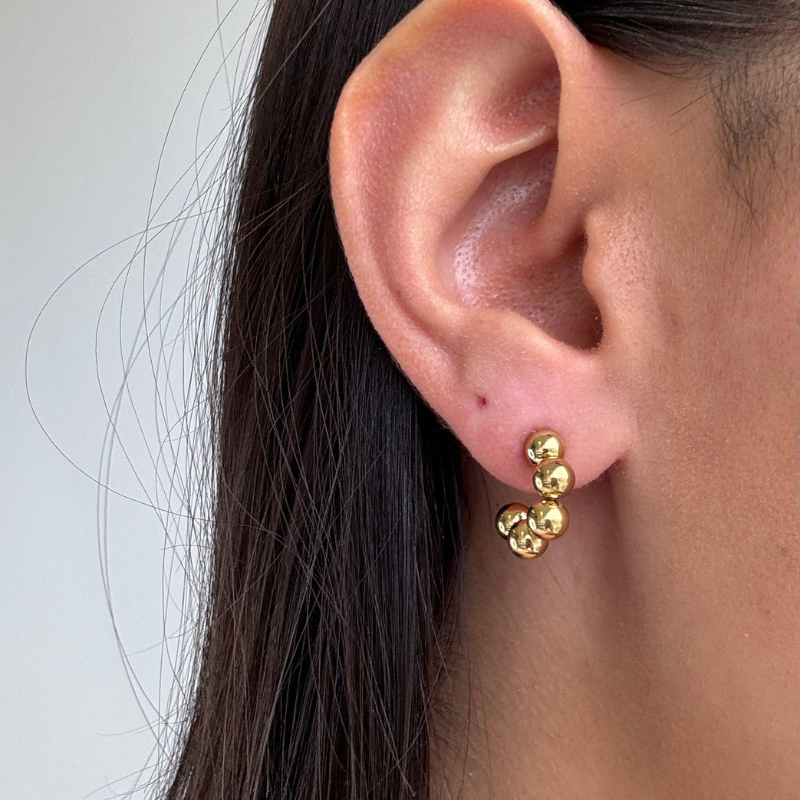 aahana barcelona gold hoop earring