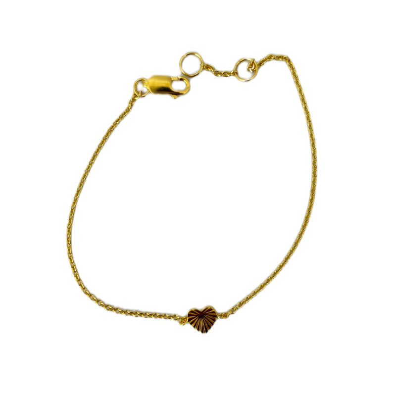 tashi delicate gold heart bracelet